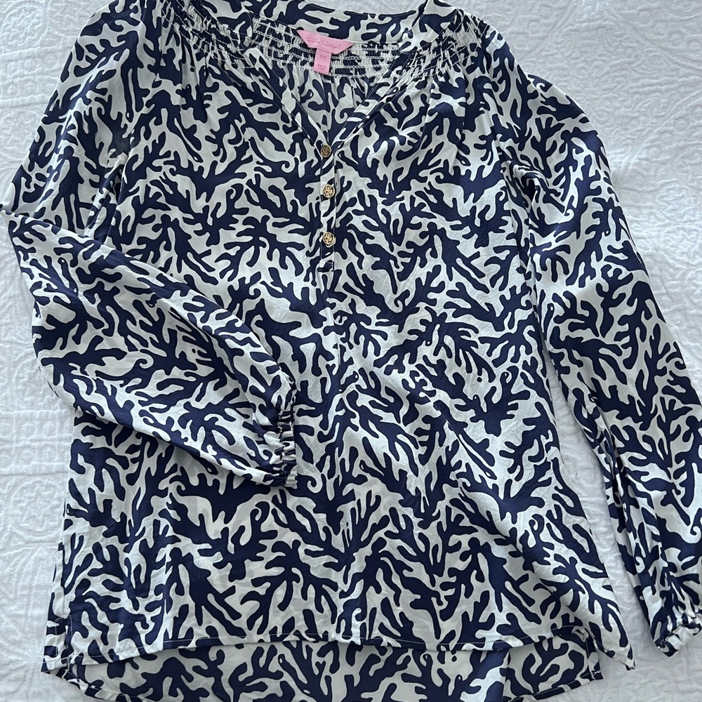 Womens Lilly Pulitzer coral navy top